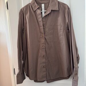 Lululemon / Cotton-Blend Poplin Button-Down Shirt / Taupetastic / Size L